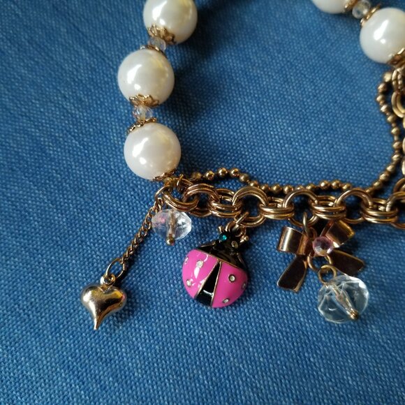 🌹🐞Betsey Johnson Pink Rose Flower Ladybug Charm Bracelet - NWOT🐞🌹 - Picture 3 of 5